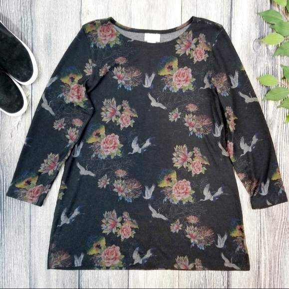 Soft Surroundings Heron Floral Print Tunic Top Black All Over Print Women's M - Picture 1 of 6